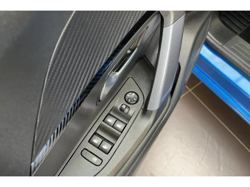 Occasion Peugeot 2008 allure BLUE 17