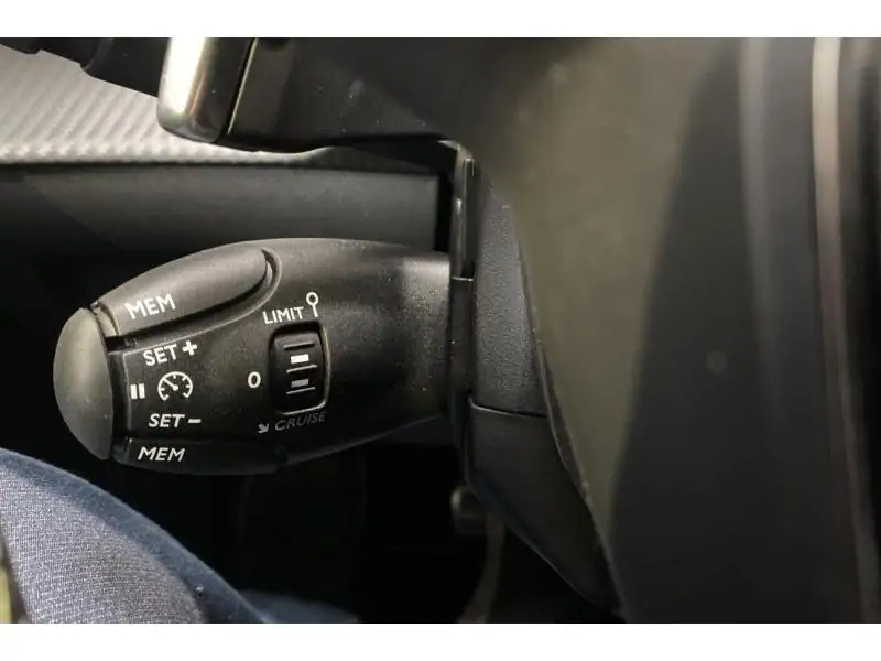 Occasion Peugeot 2008 GT* Navi Caméra de recul GREY 27