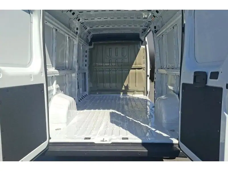 VEHICLE__CONDITION_SERVICE Peugeot Boxer L3H2 automatique WHITE 19