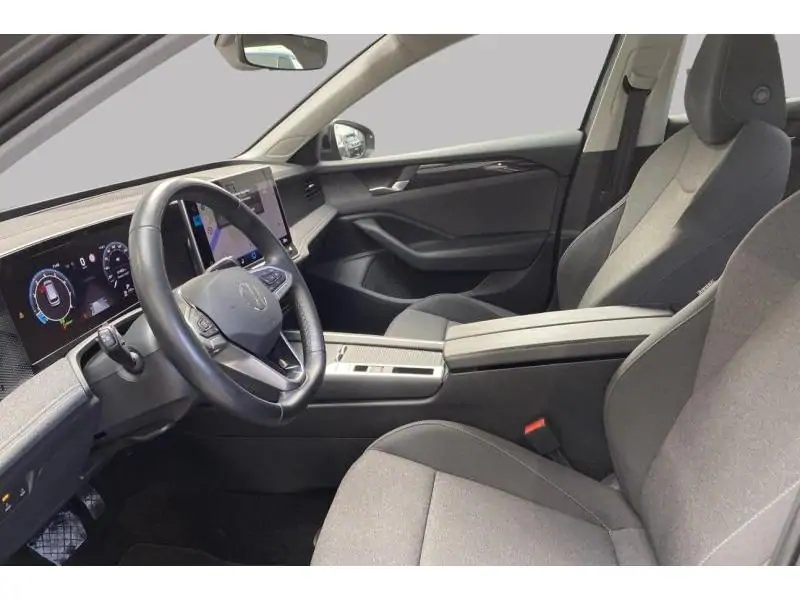 Occasion Volkswagen Passat Variant 1.5 eTSI DSG7 Business Premium GREY 10