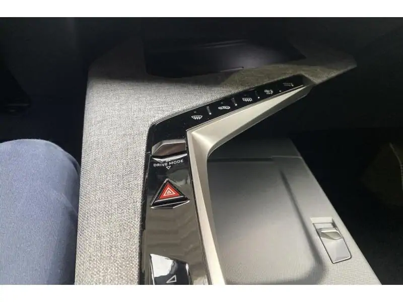 Occasion Peugeot 5008 GT - HYBRID - 7PL - 145 PK GREY 41