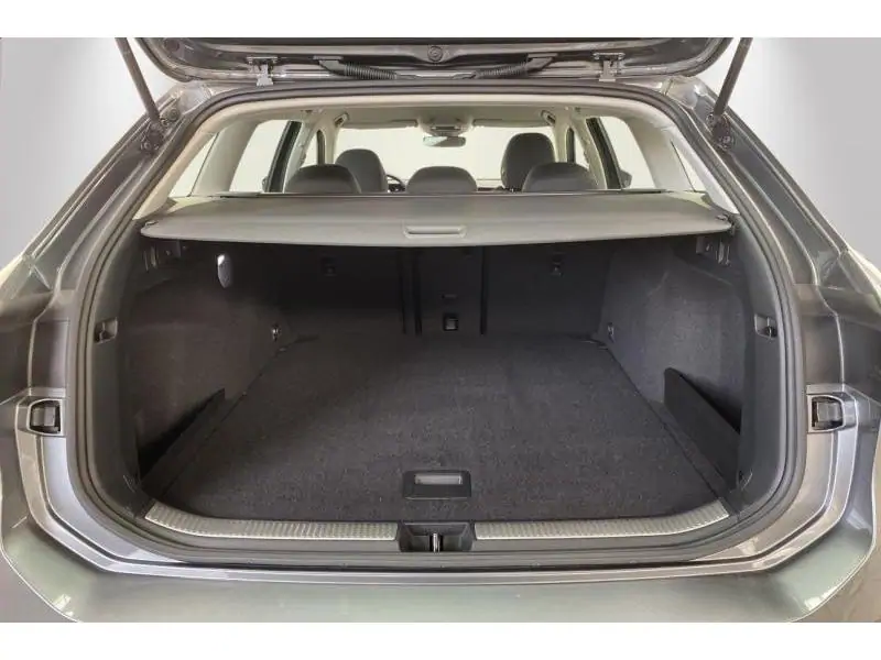 Occasion Volkswagen Passat Variant 1.5 eTSI DSG7 Business Premium GREY 19