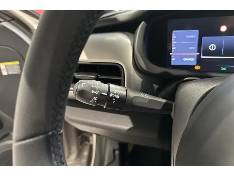 VEHICLE__CONDITION_SERVICE Jeep Avenger 4xe My25 Upland BEIGE 22