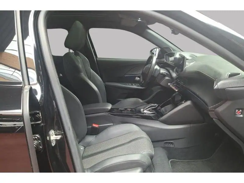 Occasion Peugeot 2008 e- GT BLACK 8