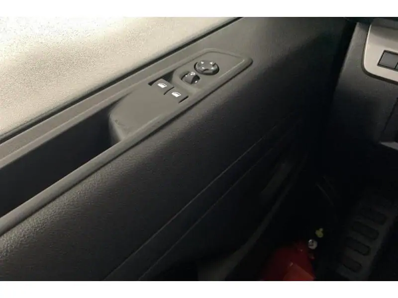 VEHICLE__CONDITION_SERVICE Peugeot Expert LONG DUB CAB 6pl 2.0 BlueHDi 1 BLACK 17