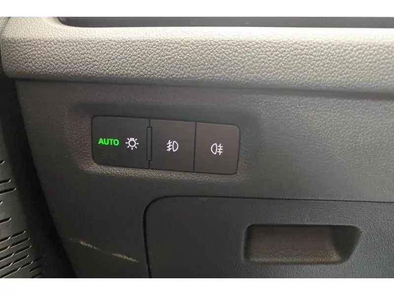 Occasie Skoda Octavia Ambition BLACK 21