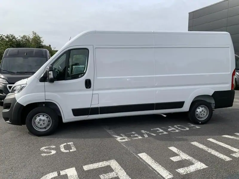 VEHICLE__CONDITION_SERVICE Citroen Jumper 35 L3H2 140 Club WHITE 2