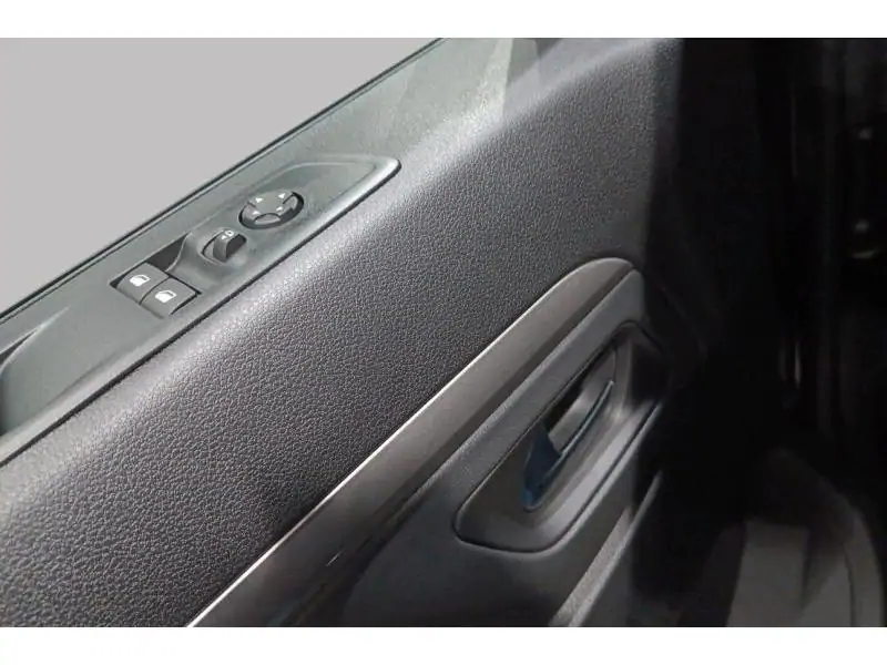 Démo Peugeot Traveller Long Business 9pl BLACK 17
