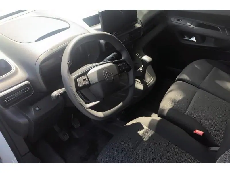 VEHICLE__CONDITION_SERVICE Citroen Berlingo III WHITE 9
