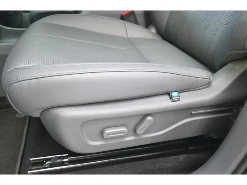 VEHICLE__CONDITION_SERVICE Leapmotor B10 DESIGN BLACK 38