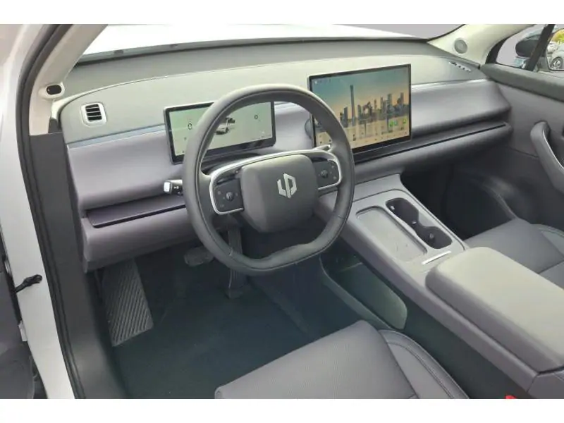 VEHICLE__CONDITION_SERVICE Leapmotor C10 DESIGN MY25 WHITE 9