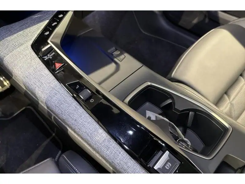 VEHICLE__CONDITION_SERVICE Peugeot 5008 e-5008 GT BLUE 16