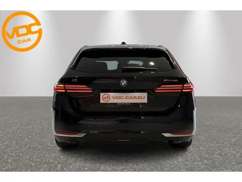 Occasie BMW i5 Touring eDrive40 BLACK 7