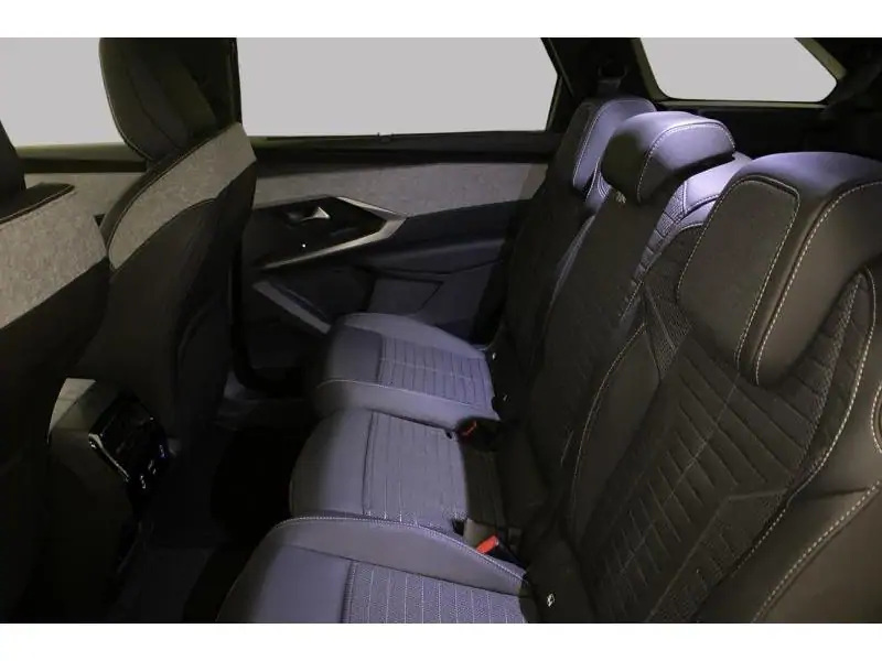 VEHICLE__CONDITION_SERVICE Peugeot 5008 First Edition Allure Hybrid 13 BLUE 18