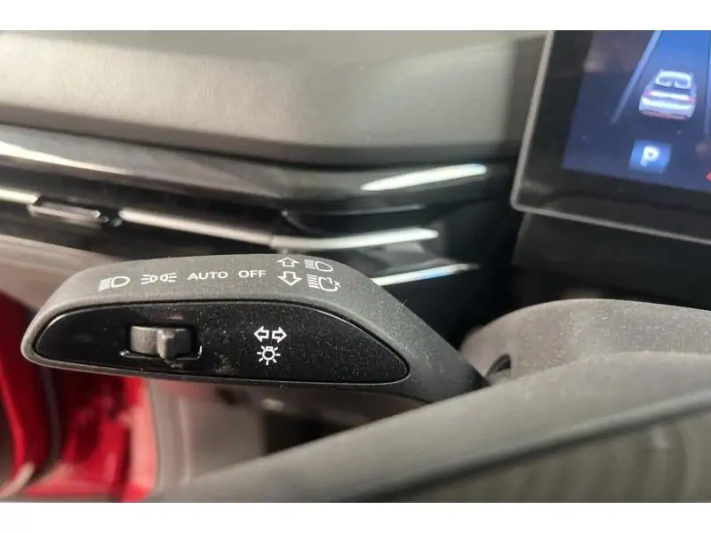 VEHICLE__CONDITION_SERVICE MG MG4 LUXURY TROPHY Extended Range 77 KWH RED 24