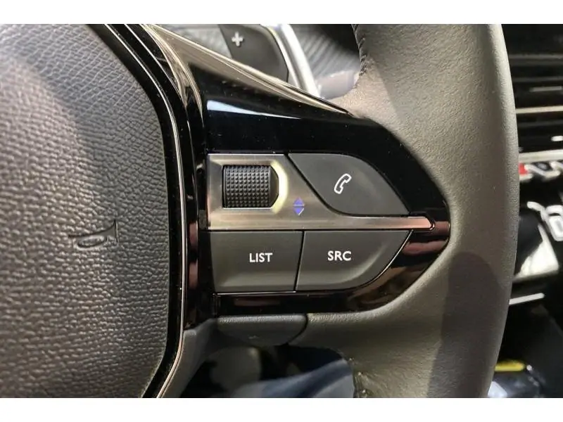 Occasion Peugeot 2008 Allure HYBRID 145 BLACK 22