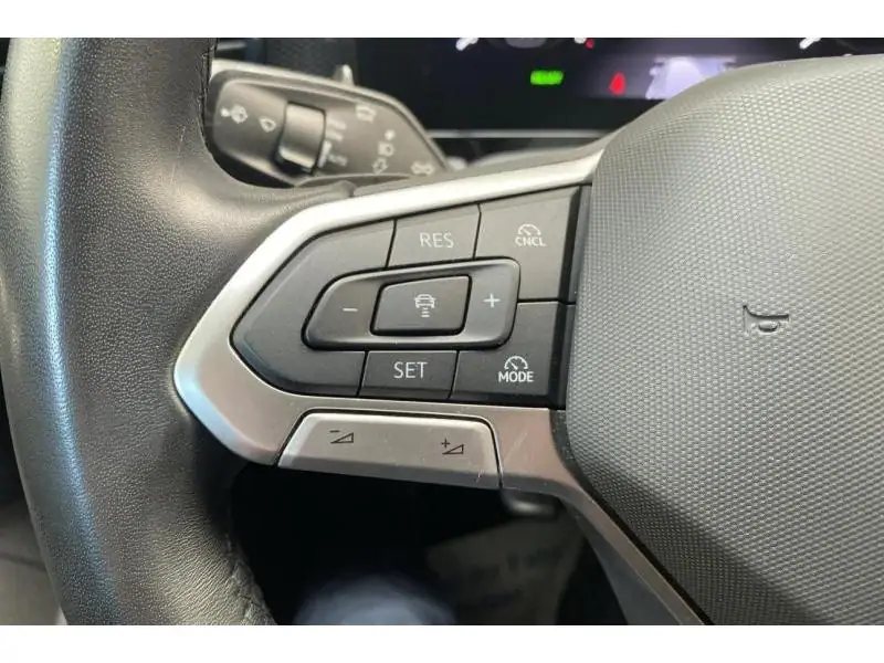 Occasion Volkswagen Passat Variant 1.5 eTSI DSG7 Business Premium GREY 25