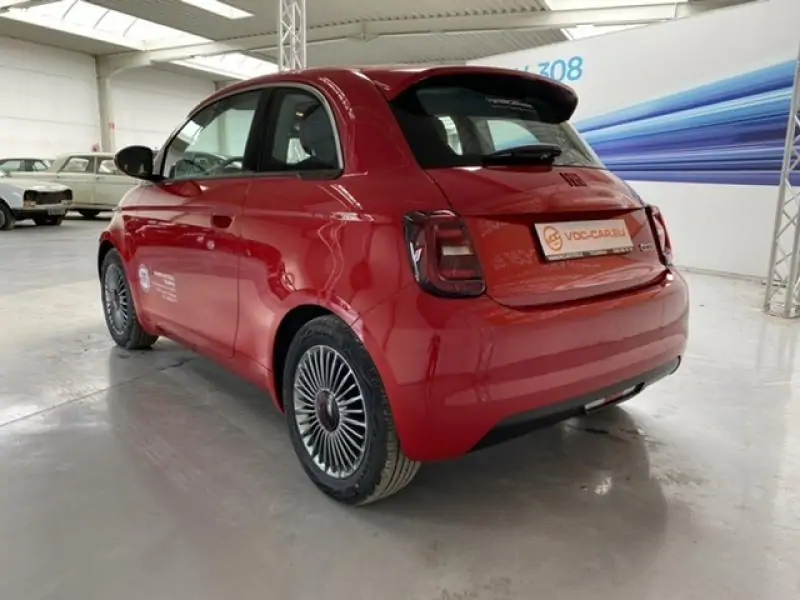 VEHICLE__CONDITION_SERVICE Fiat 500e RED by Fiat RED 7