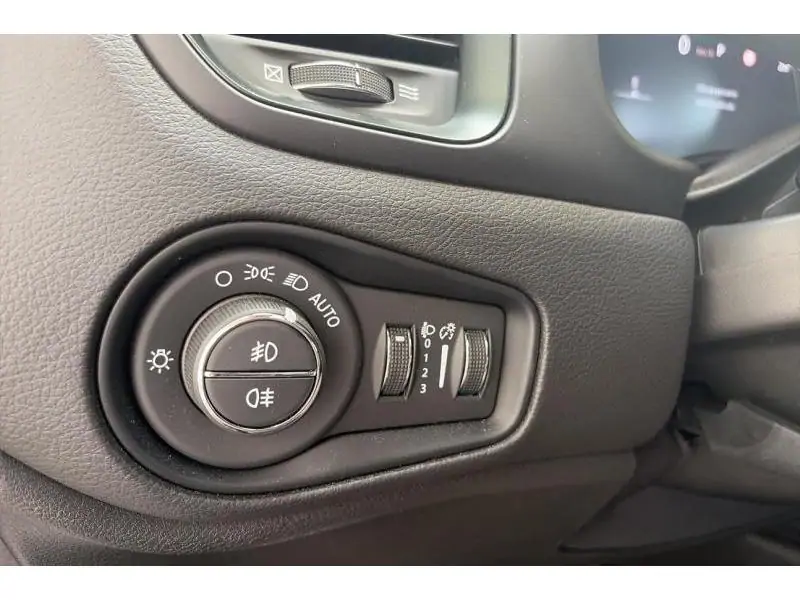 Occasion Jeep Renegade NORTH STAR BLUE 24