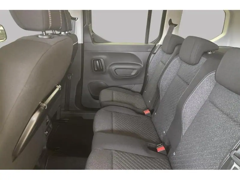 VEHICLE__CONDITION_SERVICE Peugeot Rifter STANDARD ALLURE GREEN 18