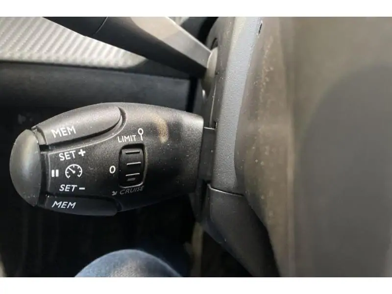 Occasion Peugeot 2008 Allure GREY 27