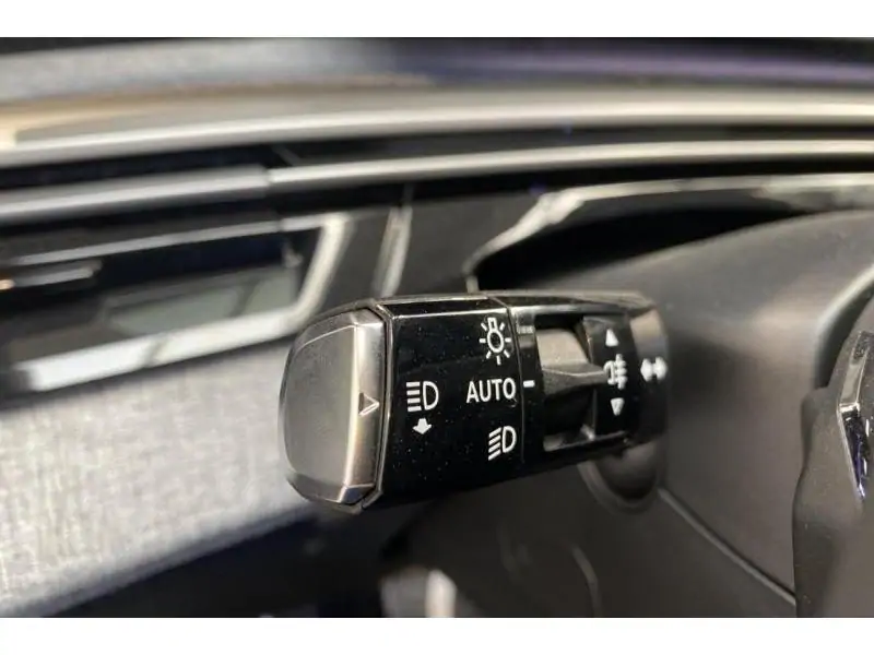 VEHICLE__CONDITION_SERVICE Peugeot 3008 ALLURE GREY 23