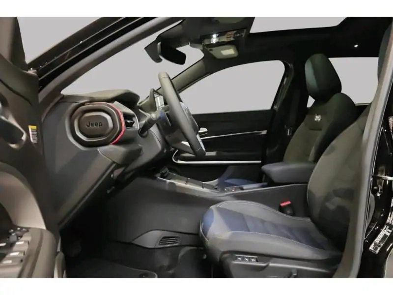VEHICLE__CONDITION_SERVICE Jeep Avenger Altitude - 4X2- 1.2L 110hp e-Hybrid e-DCT6 BLACK 10