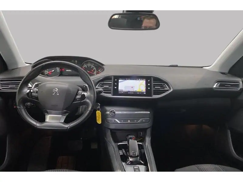 Occasion Peugeot 308 II Allure WHITE 11