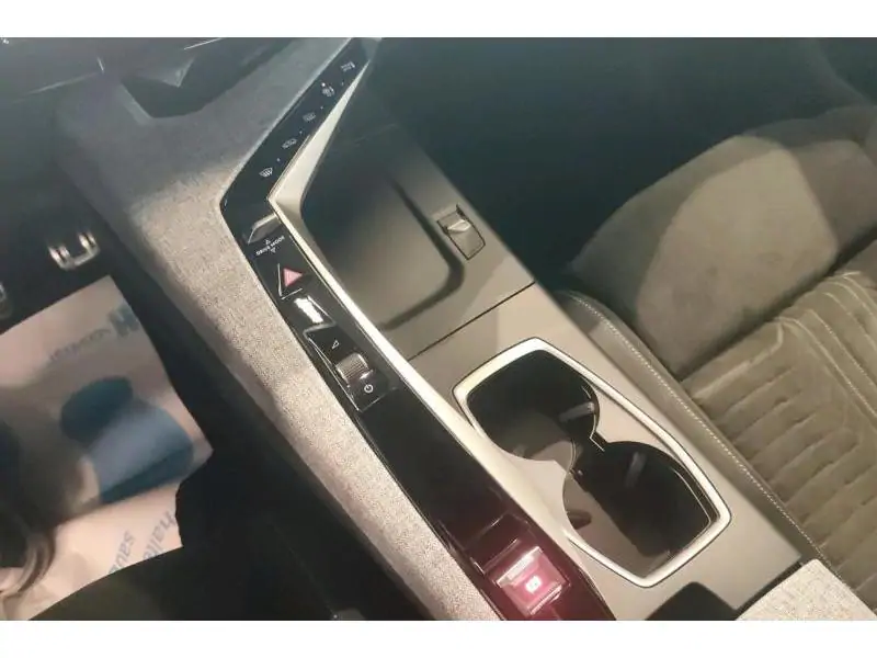 VEHICLE__CONDITION_SERVICE Peugeot 3008 NEW GT GREY 16