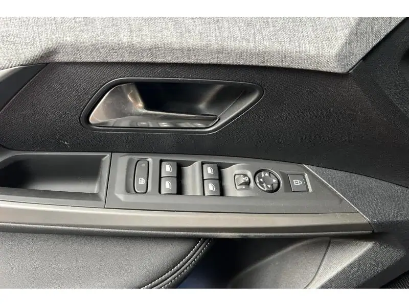 VEHICLE__CONDITION_SERVICE Peugeot 3008 Allure first edition open dak WHITE 17