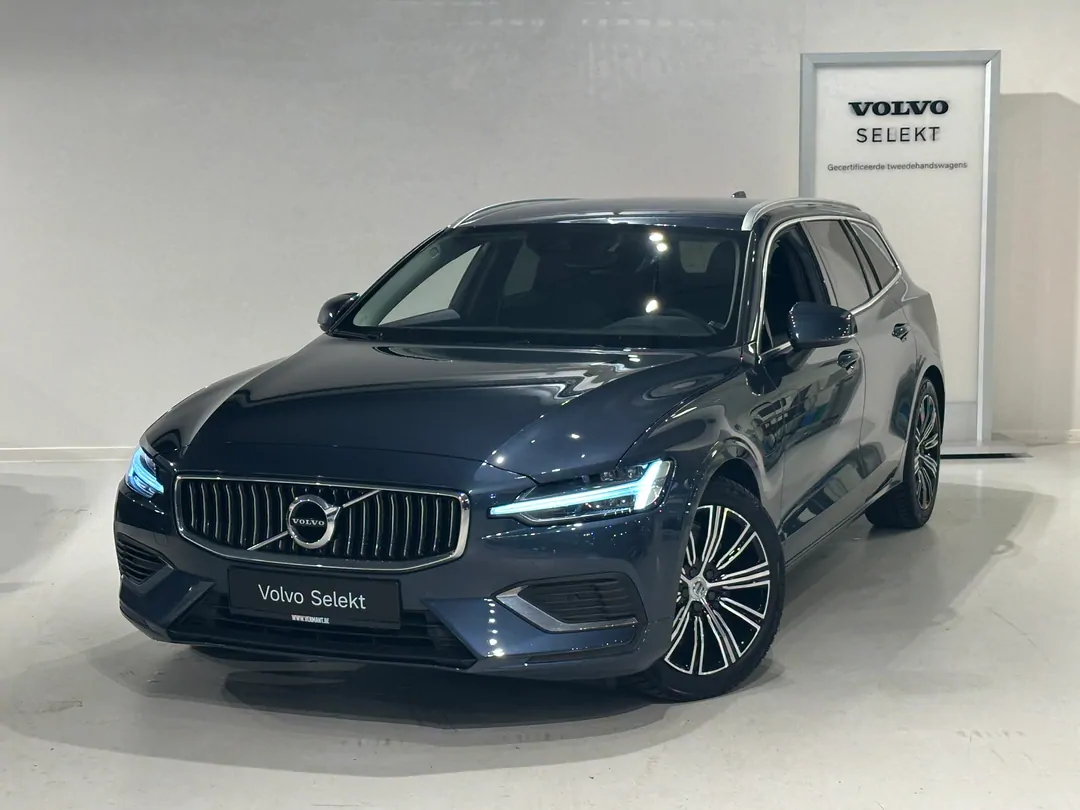 Volvo V60 Recharge Core T6 AWD Plug-in hybrid Elektrisch/benzine Bright Plug-in Hybrid - MECHELEN -  - mechelen@vermant.be