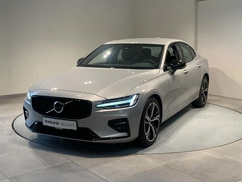 Volvo S60 Plus B4 mild hybrid Benzine Dark - MECHELEN -  - mechelen@vermant.be