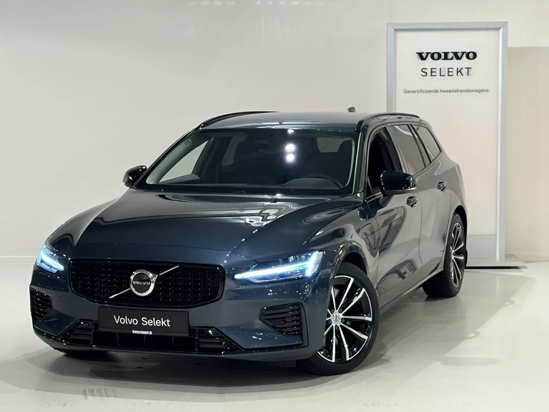 Volvo V60 Plus T6 AWD Plug-in hybrid Elektrisch/benzine Dark Plug-in hybride (PHEV) - MECHELEN -  - mechelen@vermant.be
