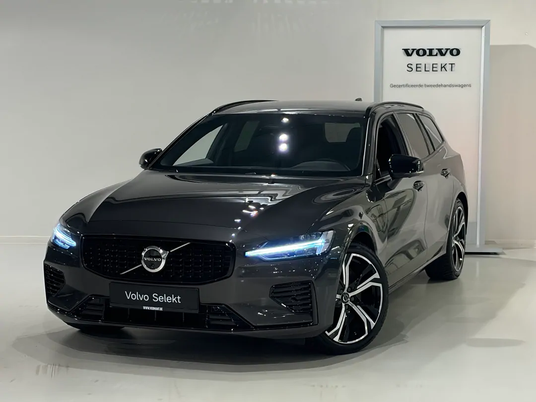 Volvo V60 Plus T6 AWD Plug-in hybrid Elektrisch/benzine Dark Plug-in hybride (PHEV) - MECHELEN -  - mechelen@vermant.be