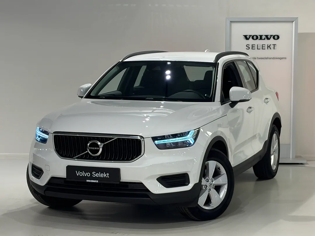 Volvo XC40 T2 manual Benzine Essential Micro hybrid - MECHELEN -  - mechelen@vermant.be