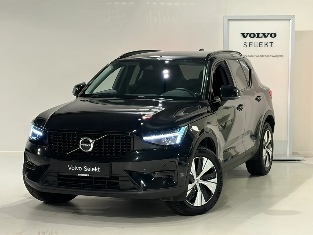 Volvo XC40 Plus T2 Automaat Micro hybrid Benzine Dark - VERMANT ANTWERPEN NOORD -  - info@vermant.be