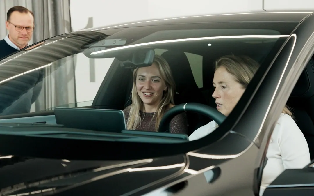Driven by detail: Pursuit Femmes.