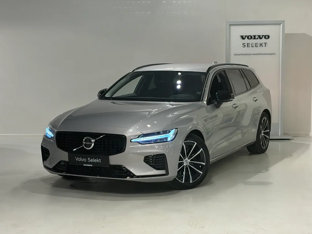 Volvo V60 Plus T6 AWD Plug-in hybrid Elektrisch/benzine Dark - MECHELEN -  - mechelen@vermant.be