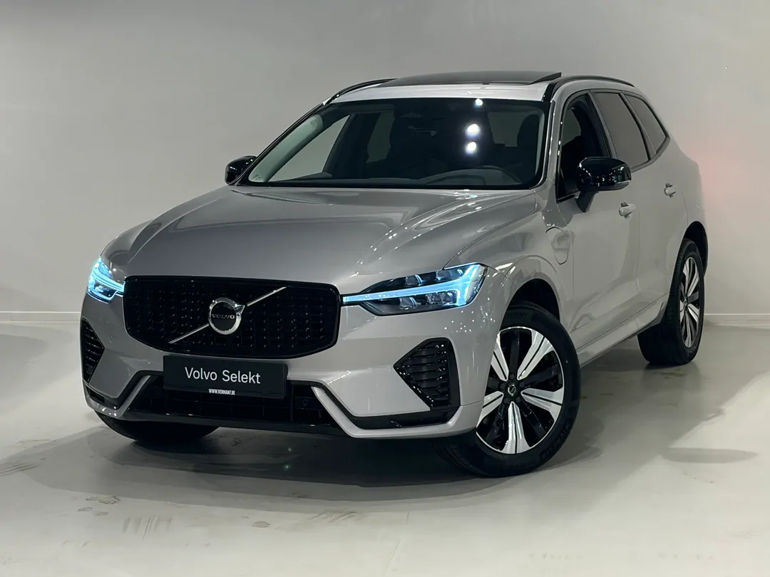 Volvo XC60 Plus T6 AWD Plug-in hybrid Elektrisch/benzine Dark Plug-in hybride (PHEV) - MECHELEN -  - mechelen@vermant.be