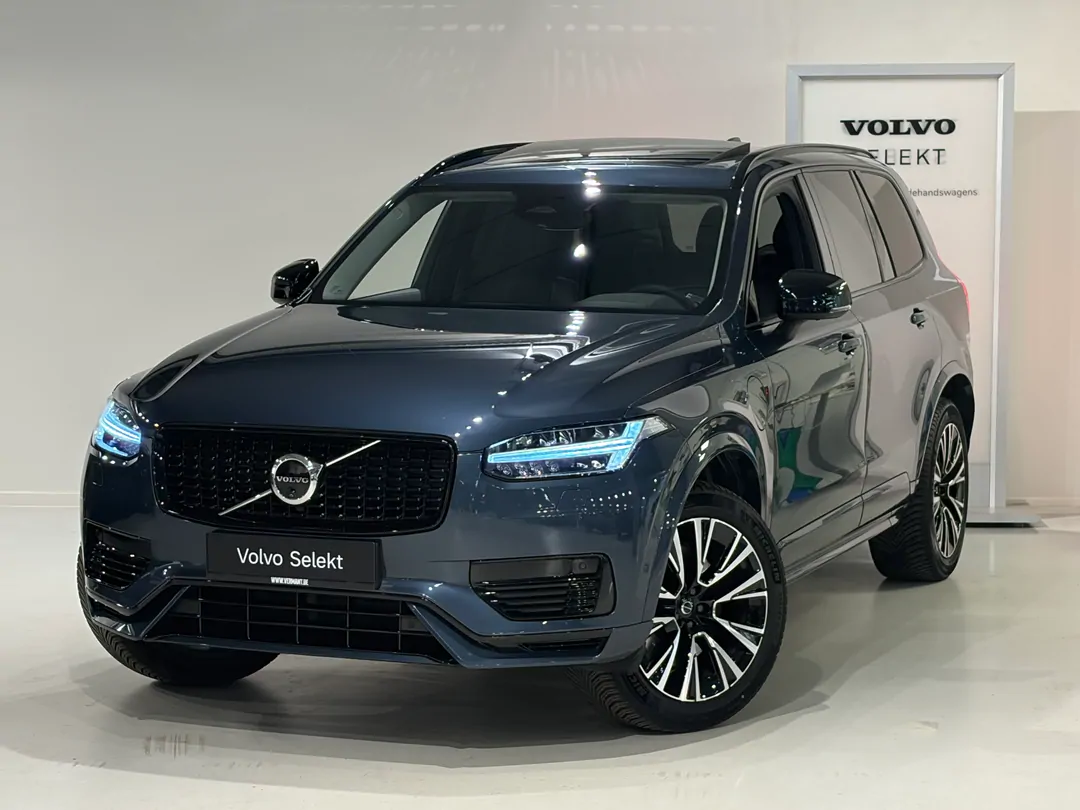 Volvo XC90 Plus T8 AWD Plug-in hybrid Elektrisch/benzine Dark 7 Zitplaatsen - MECHELEN - 2GEE867 - mechelen@vermant.be