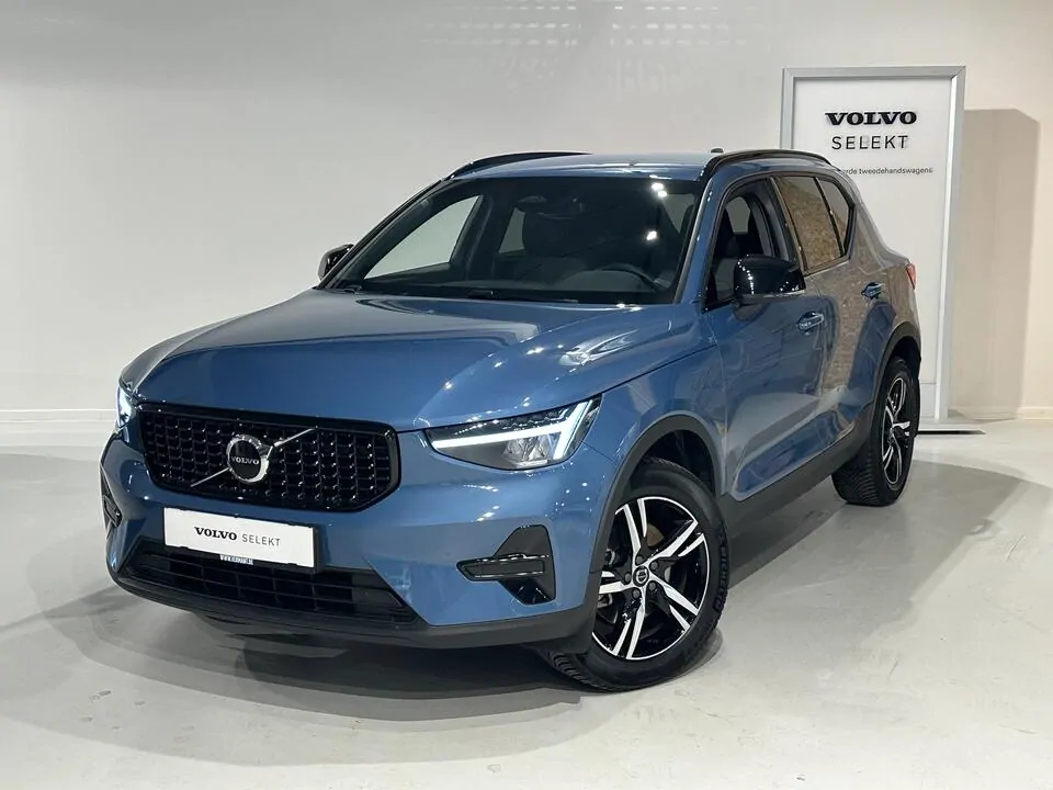 Volvo XC40 Plus B3 Mild hybrid Benzine Dark - MECHELEN -  - mechelen@vermant.be