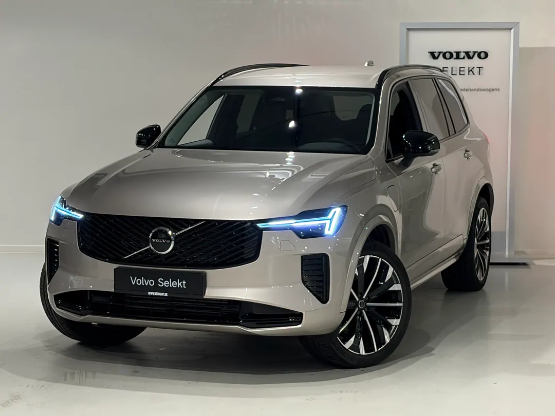 Volvo XC90 Plus T8 AWD Plug-in hybrid Elektrisch/benzine Dark 7 Zitplaatsen Plug-in hybride (PHEV) - MECHELEN -  - mechelen@vermant.be