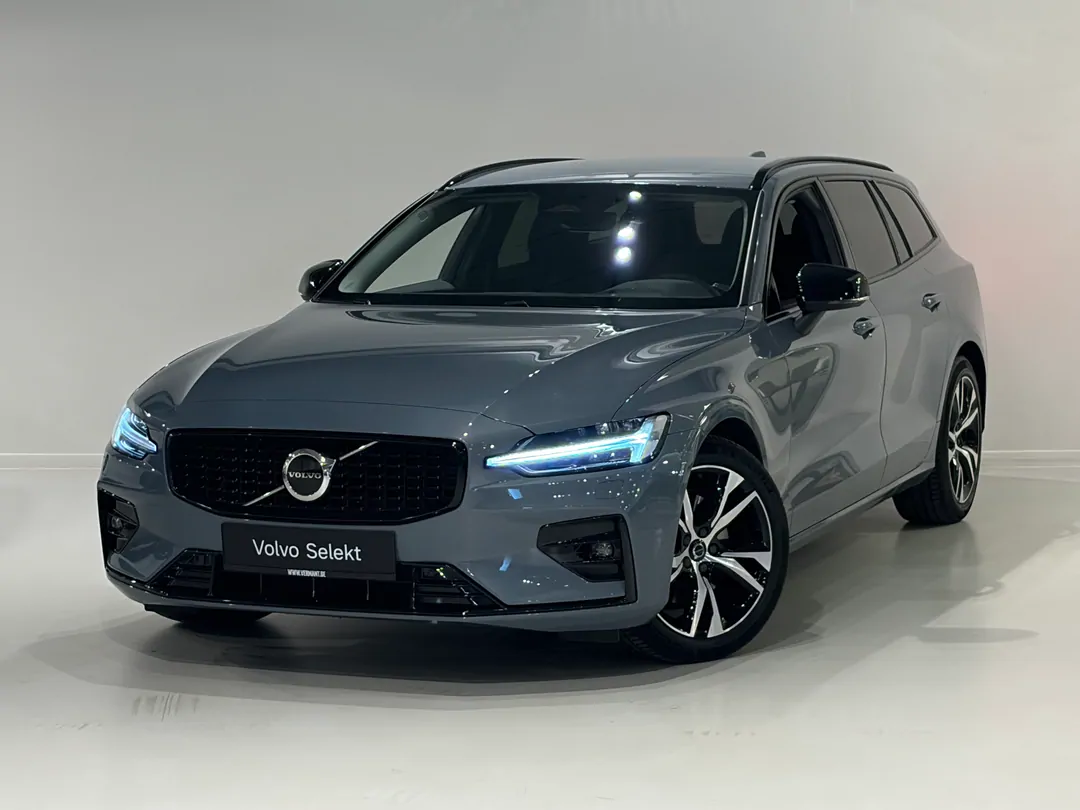 Volvo V60 Plus B3 Mild hybrid Benzine Dark - MECHELEN - 2ELZ780 - mechelen@vermant.be