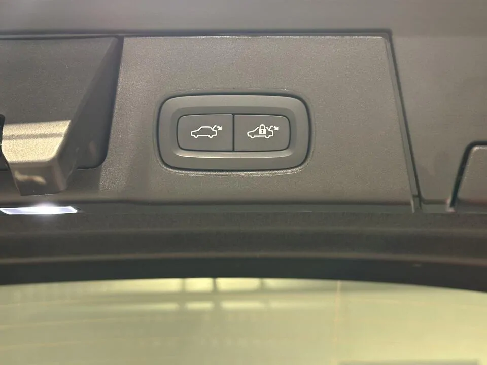 Volvo V90 Plus T6 AWD Plug-in hybrid Elektrisch/benzine Dark - VERMANT ANTWERPEN ZUID -  - vermeulenpeter@telenet.be