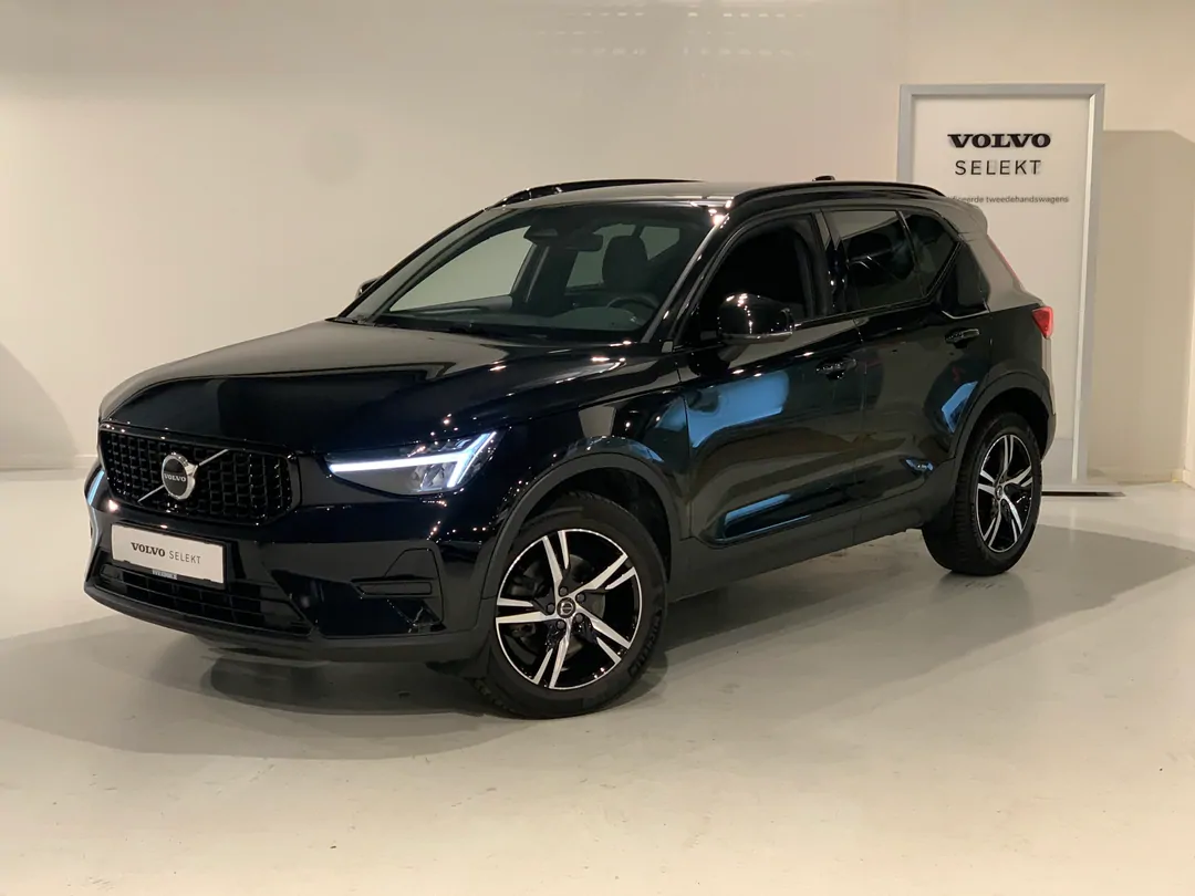 Volvo XC40 Plus B3 Mild hybrid Benzine Dark - MECHELEN -  - mechelen@vermant.be