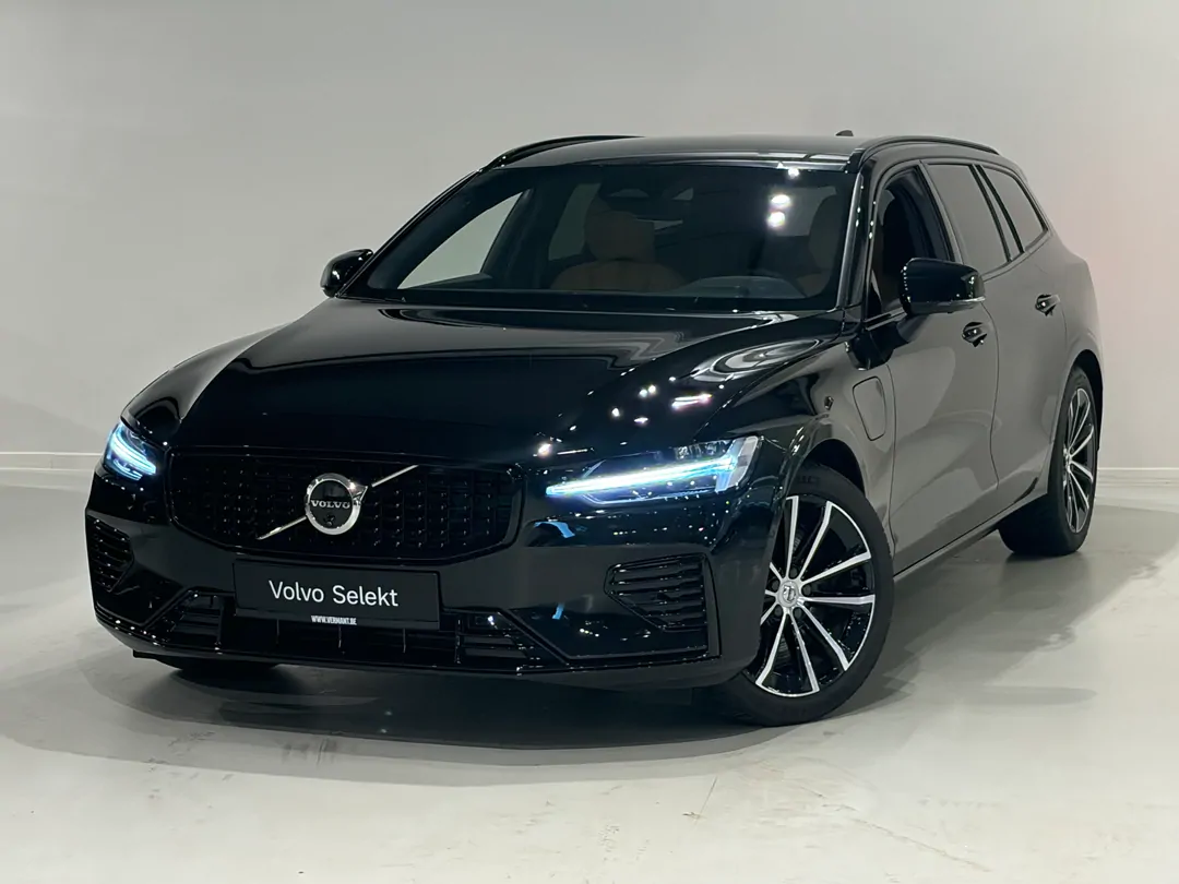 Volvo V60 Plus T6 AWD Plug-in hybrid Elektrisch/benzine Dark Plug-in hybride (PHEV) - MECHELEN -  - mechelen@vermant.be
