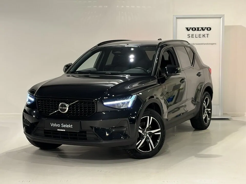 Volvo XC40 Plus B3 Mild-hybride (MHEV) Benzine Dark Mild-hybride (MHEV) - MECHELEN -  - mechelen@vermant.be