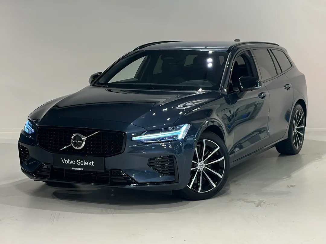 Volvo V60 Plus T6 AWD Plug-in hybrid Elektrisch/benzine Dark Plug-in hybride (PHEV) - MECHELEN -  - mechelen@vermant.be