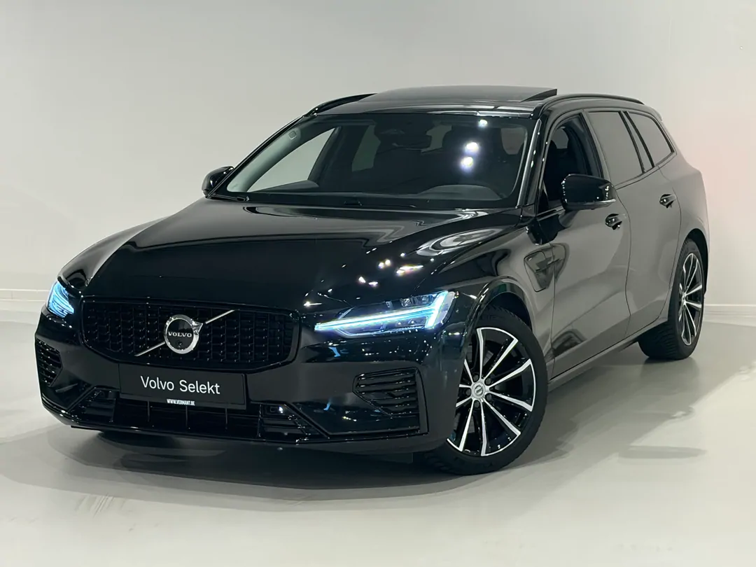 Volvo V60 Plus T6 AWD Plug-in hybrid Elektrisch/benzine Dark Plug-in hybride (PHEV) - MECHELEN -  - mechelen@vermant.be