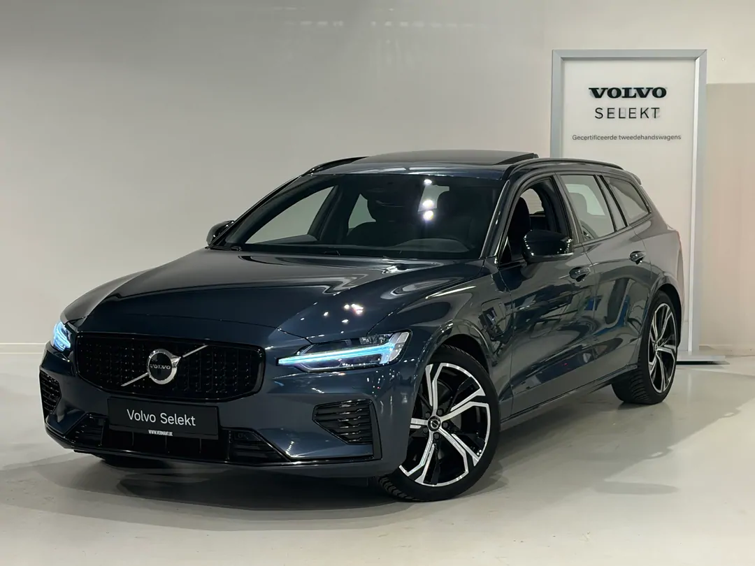 Volvo V60 Plus T6 AWD Plug-in hybrid Elektrisch/benzine Dark - MECHELEN -  - mechelen@vermant.be